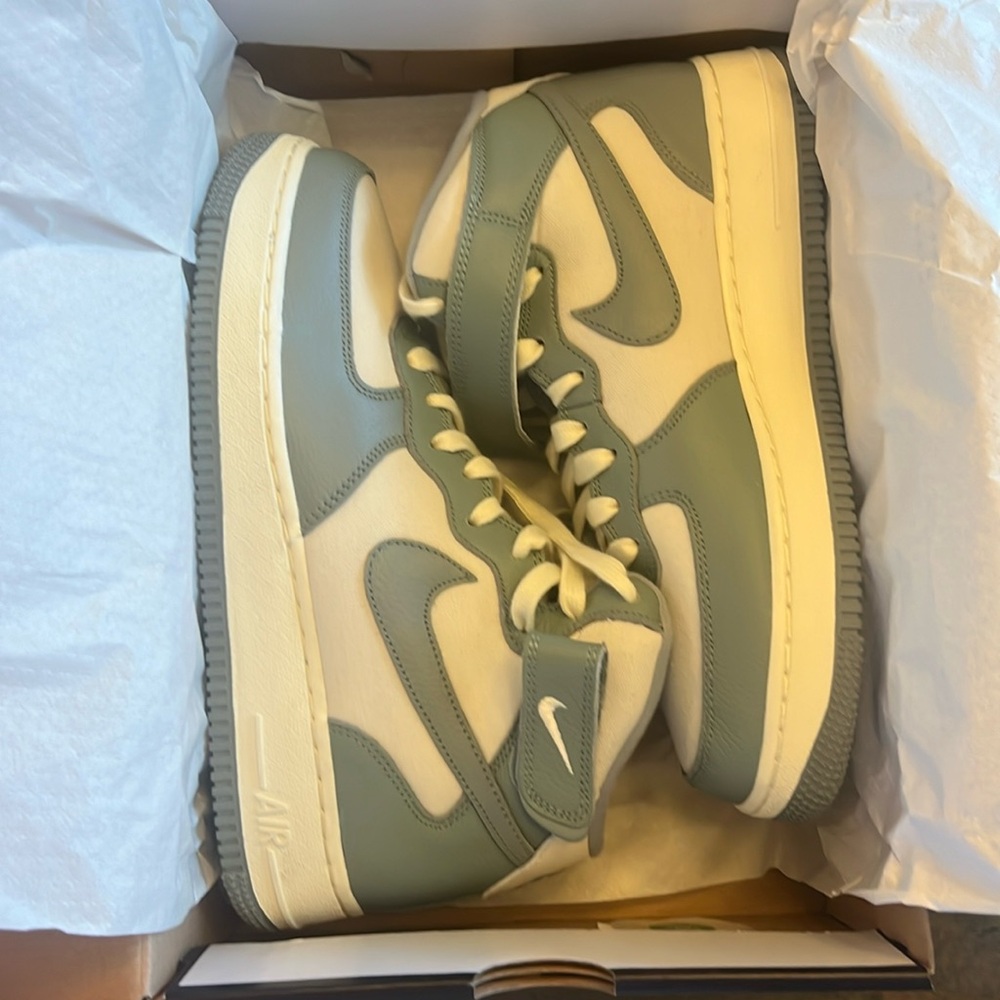 Air Force 1 mid